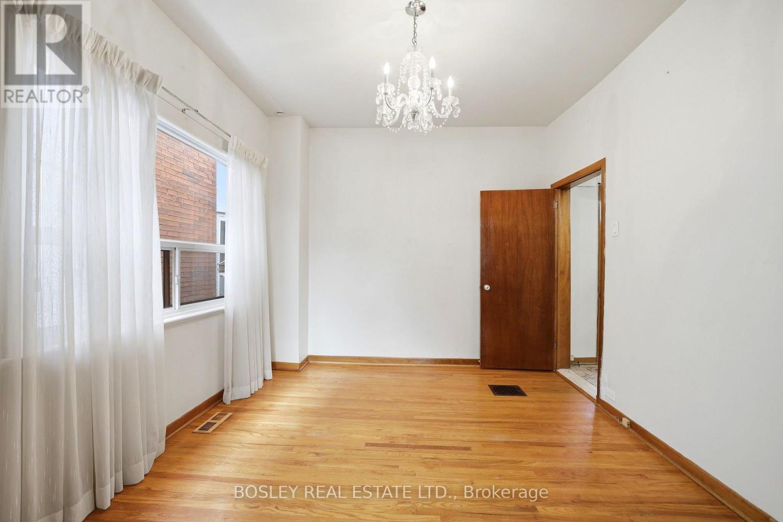 44 Conway Avenue, Toronto, Ontario M6E 1H2 - Photo 9 - C13865220
