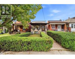 44 CONWAY AVENUE, Toronto, Ontario
