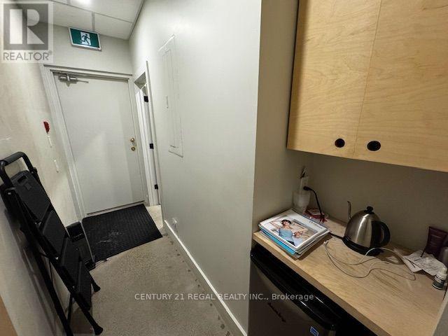 2nd Floor - 1564 Queen Street W, Toronto, Ontario  M6R 1A6 - Photo 19 - W13865210
