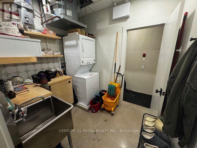 2nd Floor - 1564 Queen Street W, Toronto, Ontario  M6R 1A6 - Photo 20 - W13865210