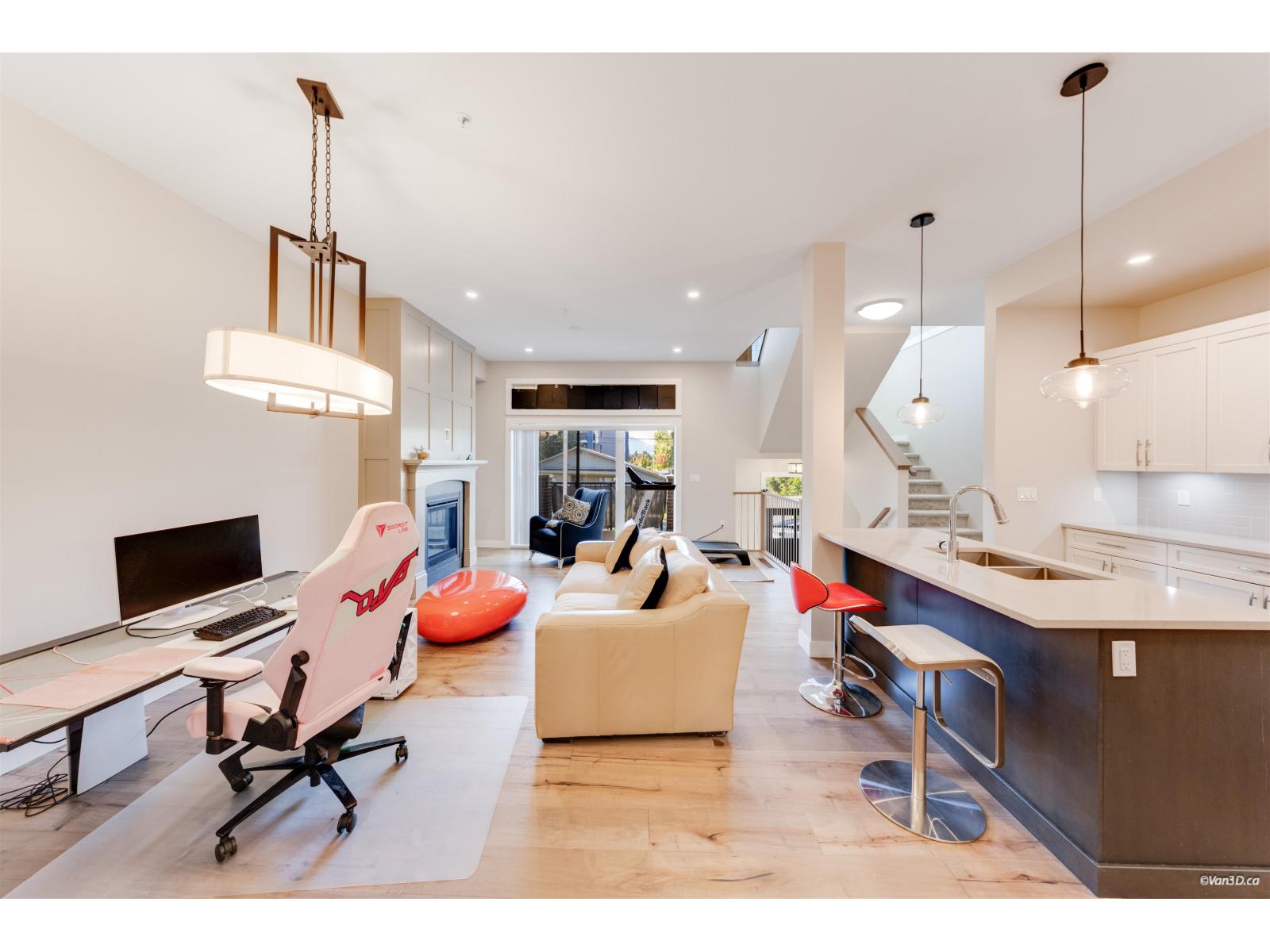 8 45545 KIPP AVENUE|Chilliwack Proper West