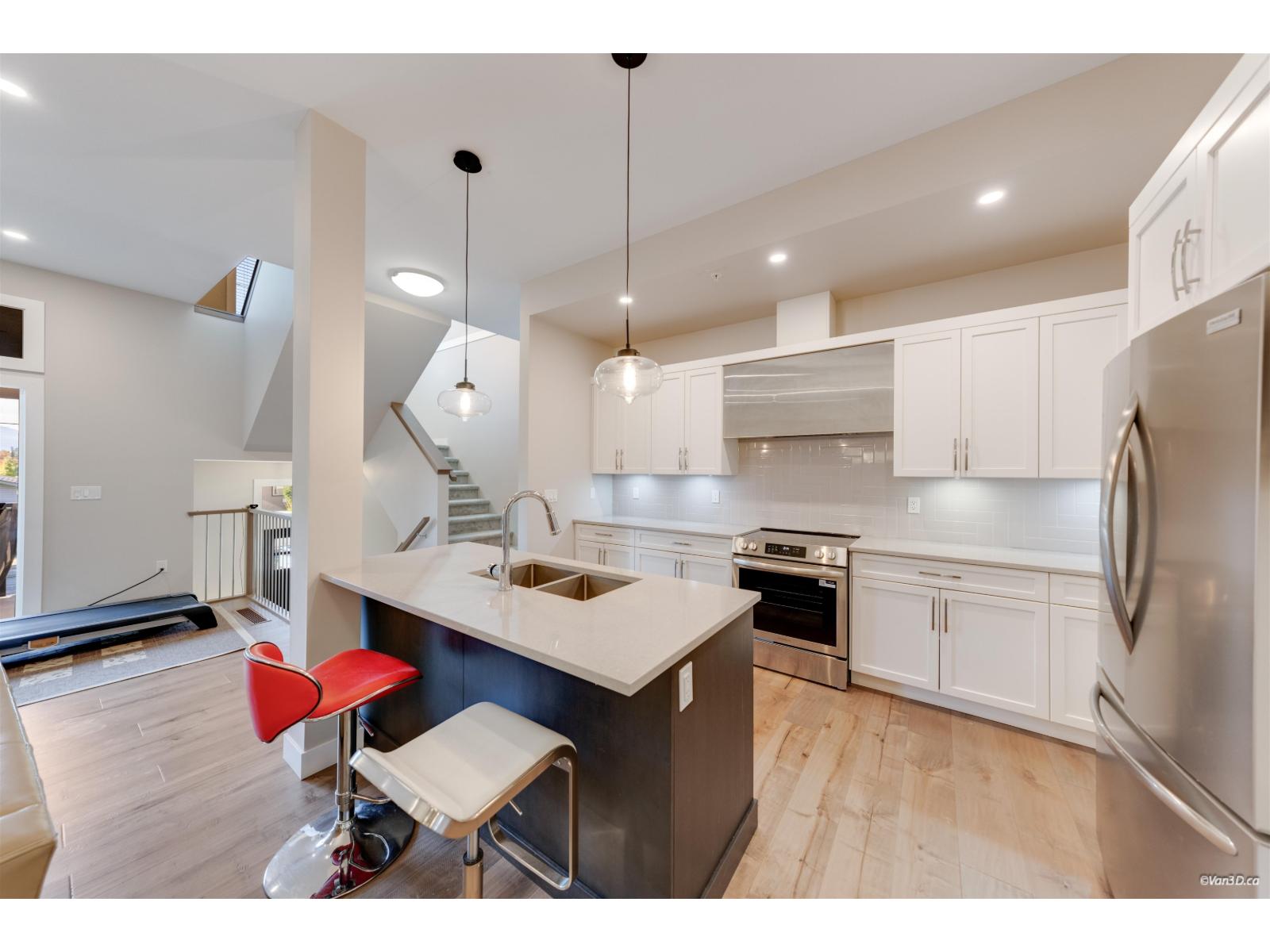 8 45545 KIPP AVENUE|Chilliwack Proper West
