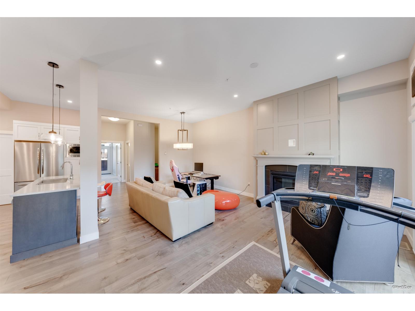 8 45545 KIPP AVENUE|Chilliwack Proper West