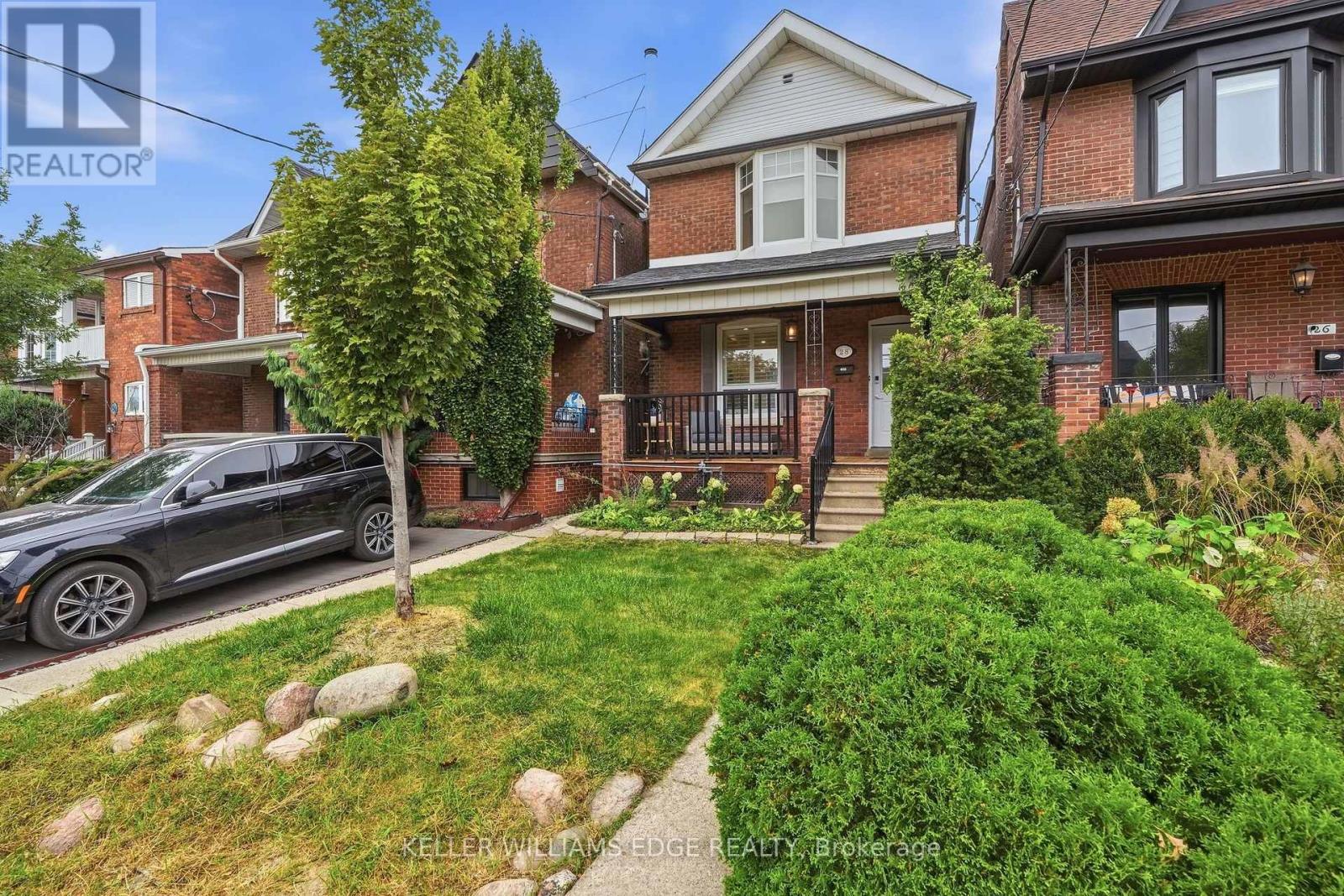 28 CONWAY AVENUE, Toronto, Ontario
