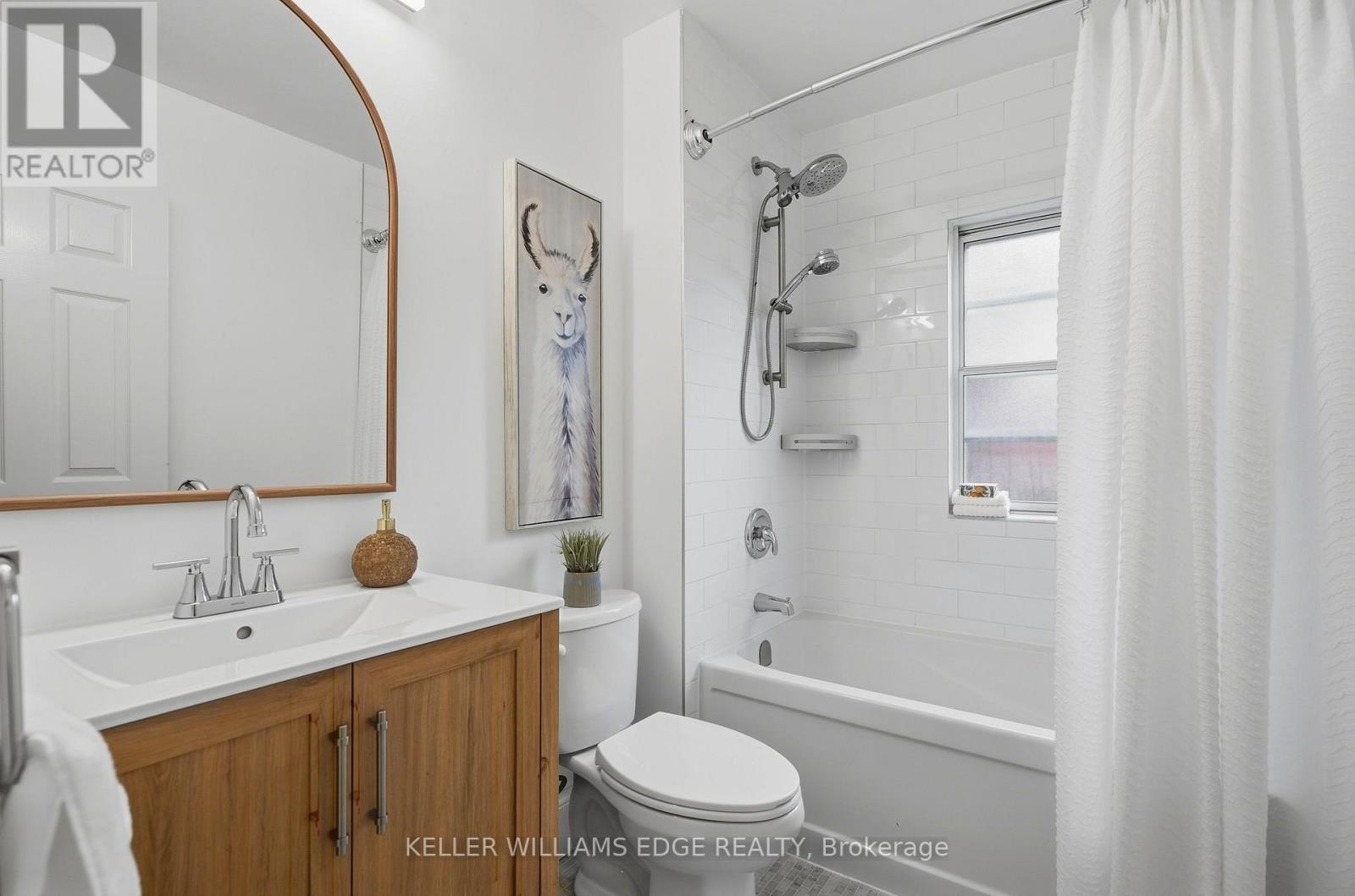 28 Conway Avenue, Toronto, Ontario  M6E 1H2 - Photo 23 - C13865252