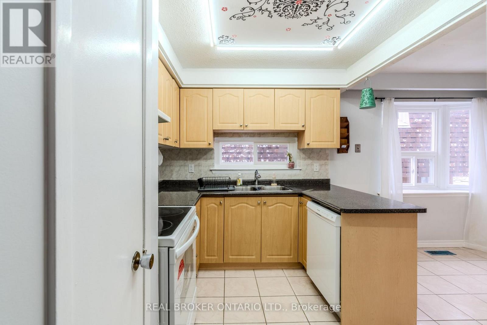 Upper - 23 Lebos Road, Toronto, Ontario  M2H 2L8 - Photo 17 - C13865262