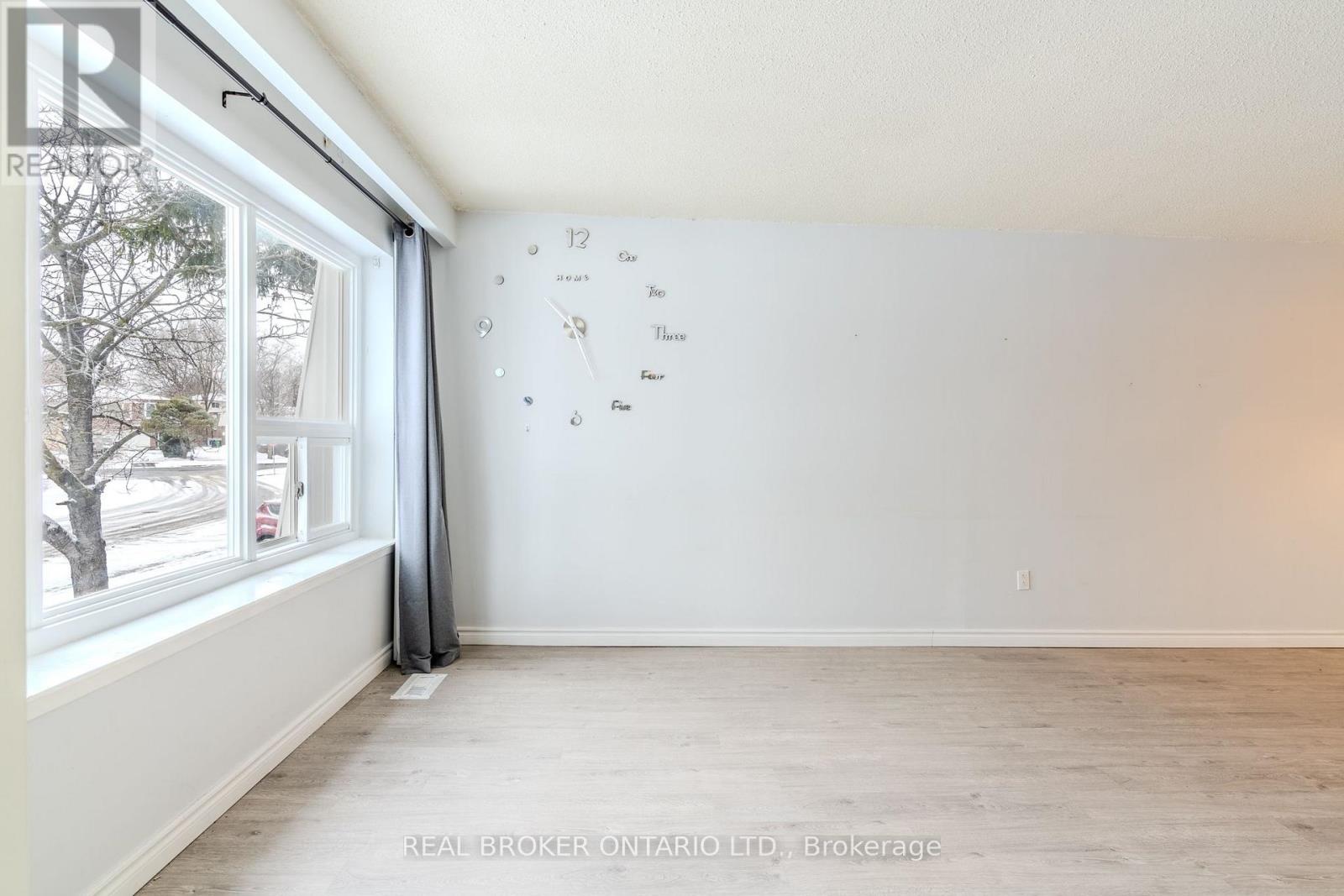 Upper - 23 Lebos Road, Toronto, Ontario  M2H 2L8 - Photo 2 - C13865262