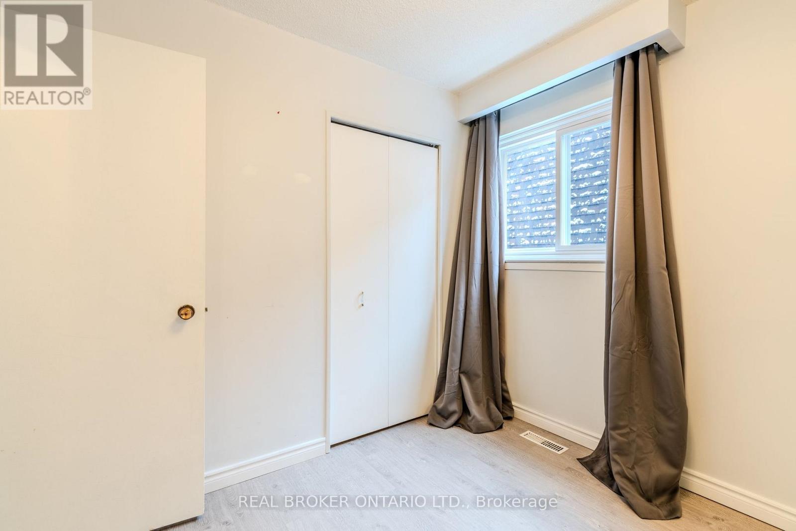 Upper - 23 Lebos Road, Toronto, Ontario  M2H 2L8 - Photo 20 - C13865262