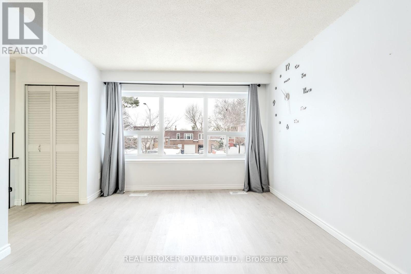 Upper - 23 Lebos Road, Toronto, Ontario  M2H 2L8 - Photo 7 - C13865262
