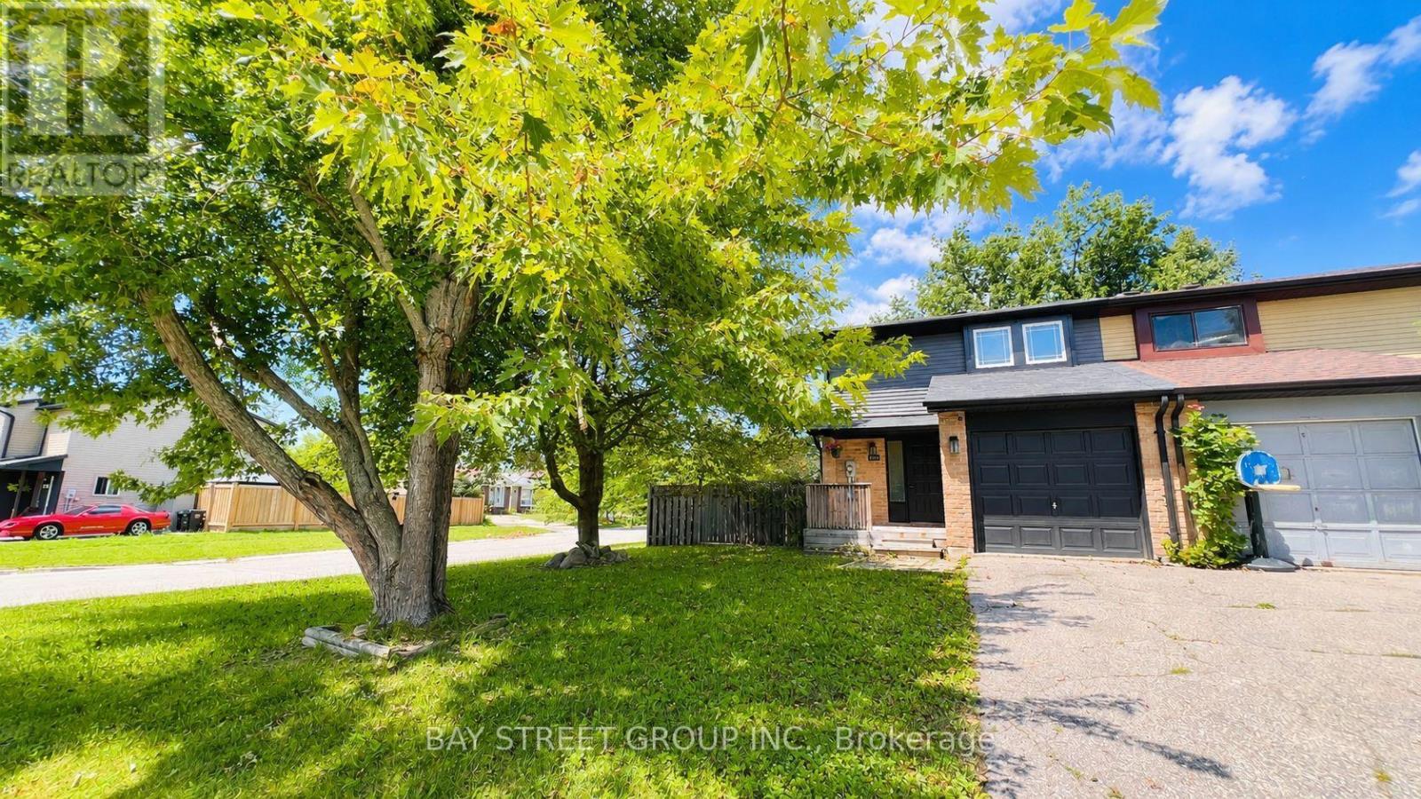 245 Browning Trail, Barrie, Ontario  L4N 5C9 - Photo 3 - S13865258