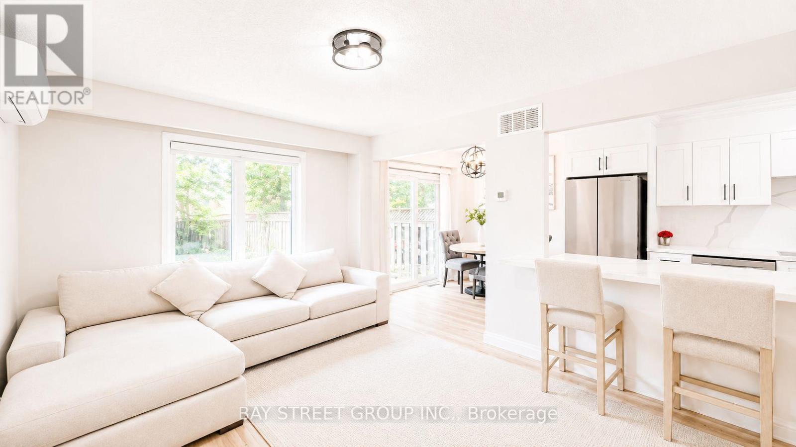 245 Browning Trail, Barrie, Ontario  L4N 5C9 - Photo 7 - S13865258