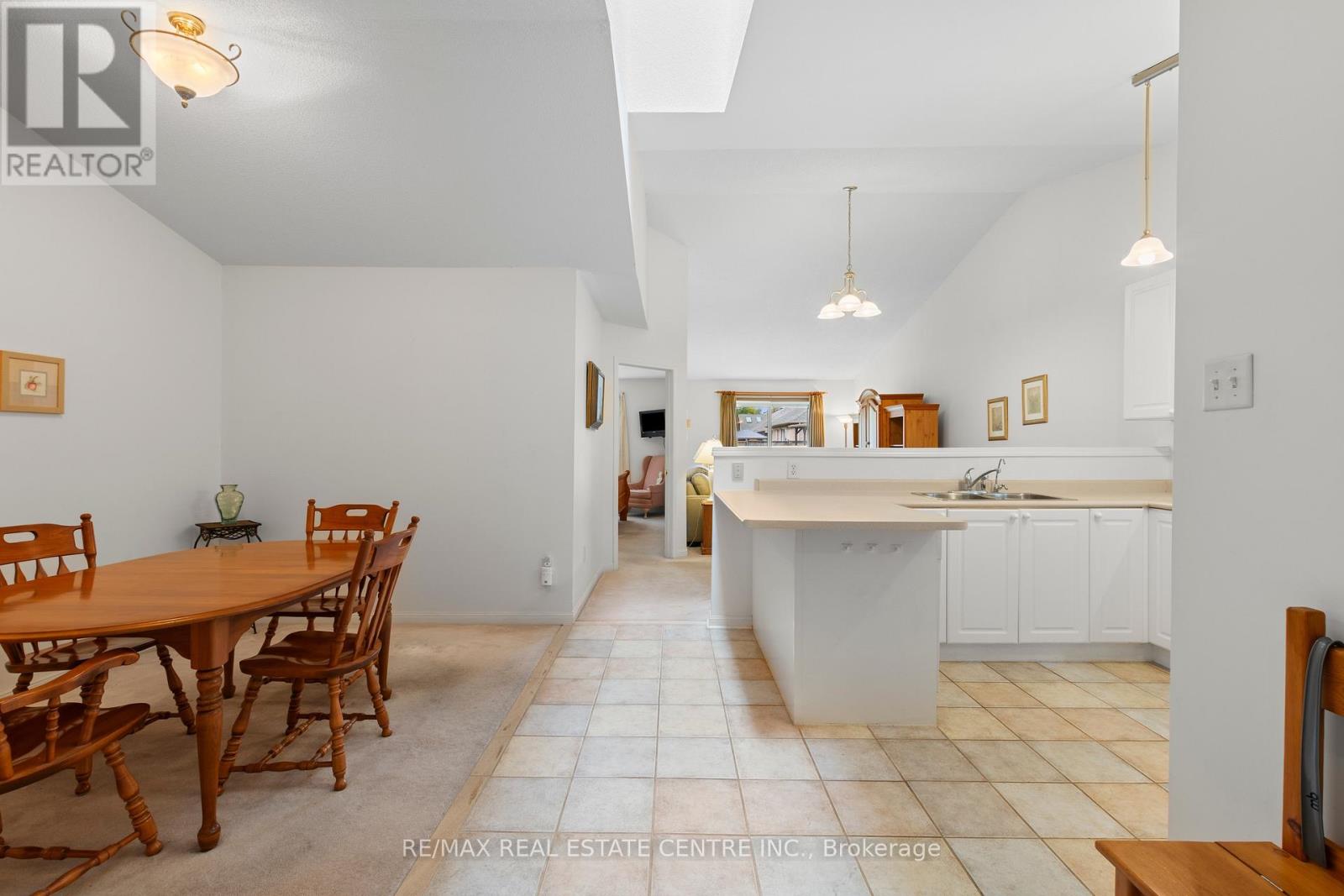 45 Atwood Avenue, Halton Hills, Ontario  L6G 5Z9 - Photo 9 - W13865236