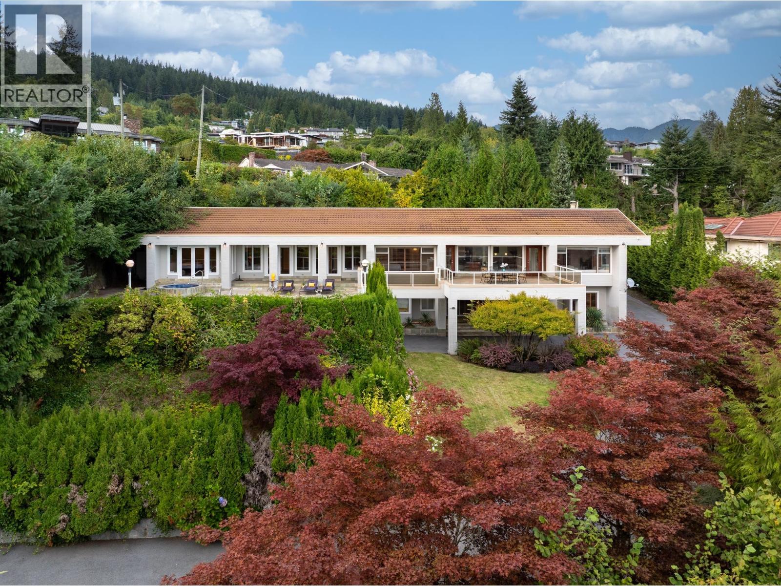 1035 King Georges Way, West Vancouver, British Columbia V7S 1S6 - Photo 2 - R3171689