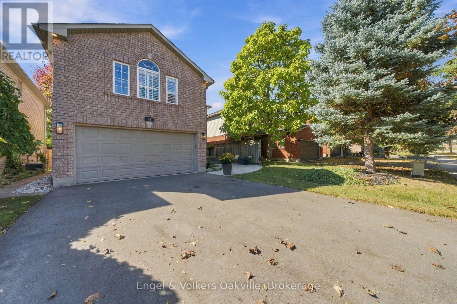 44 Keewaydin Street, Hamilton, Ontario  L8B 0K6 - Photo 3 - X13865282