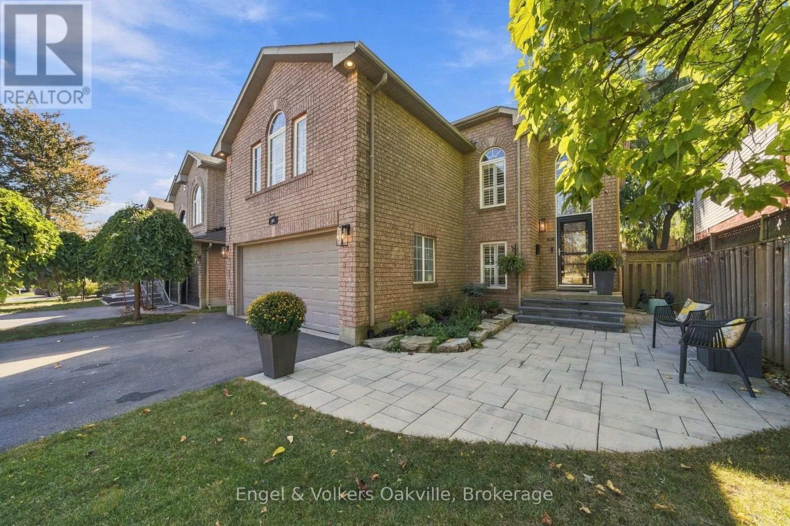 44 Keewaydin Street, Hamilton, Ontario  L8B 0K6 - Photo 4 - X13865282
