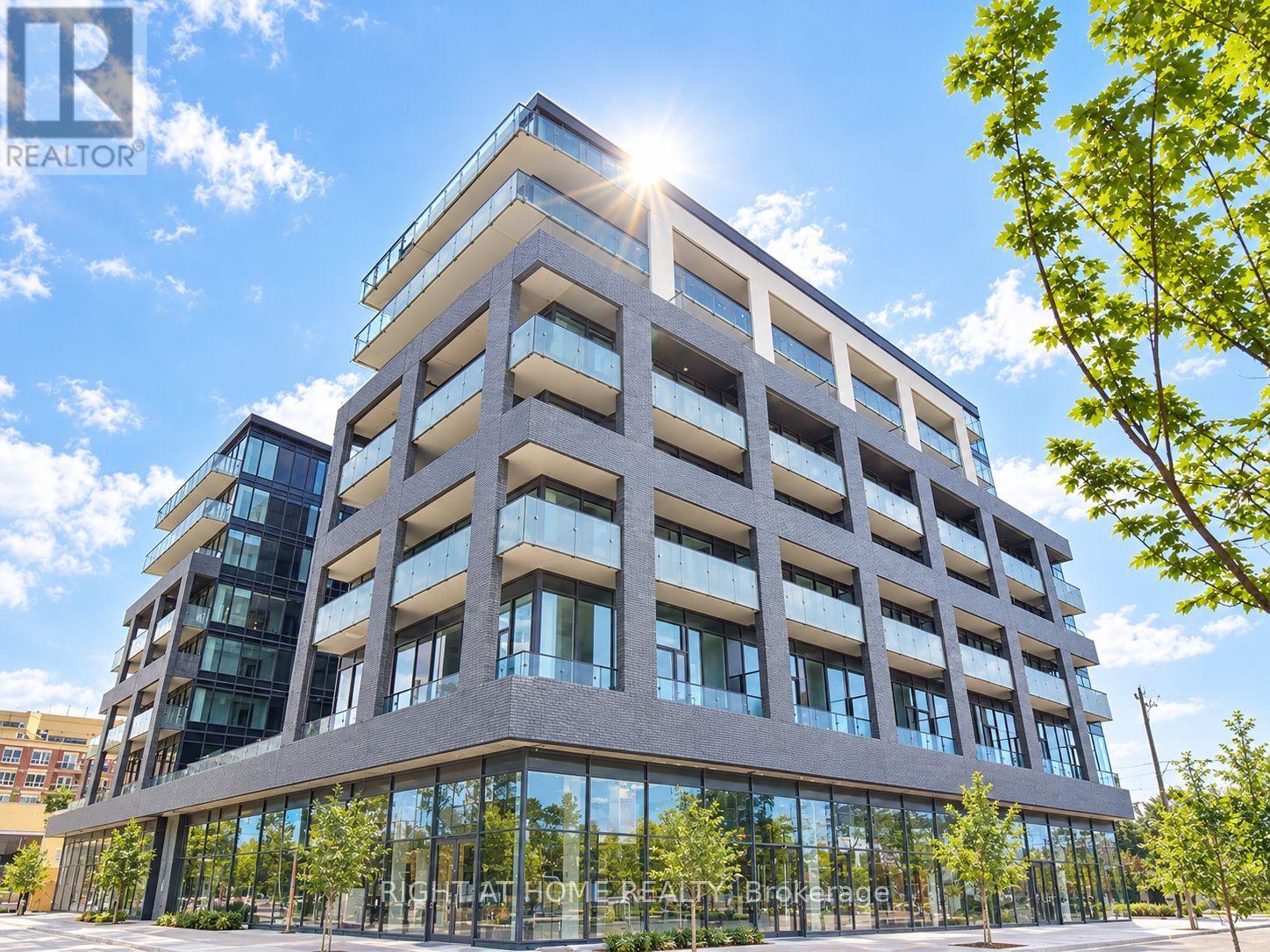 316 - 4208 DUNDAS STREET W