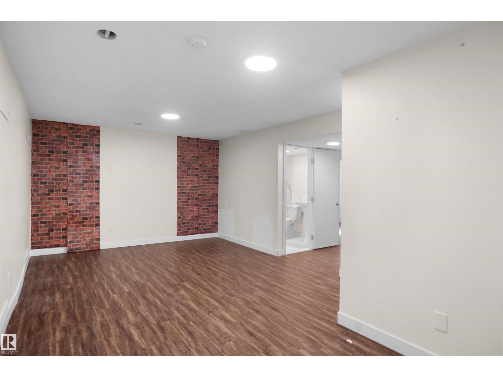3863 170 AV NW