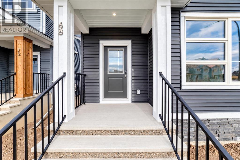 68 Lewiston Street NE, Calgary, Alberta  T3P 3B1 - Photo 2 - A2349128