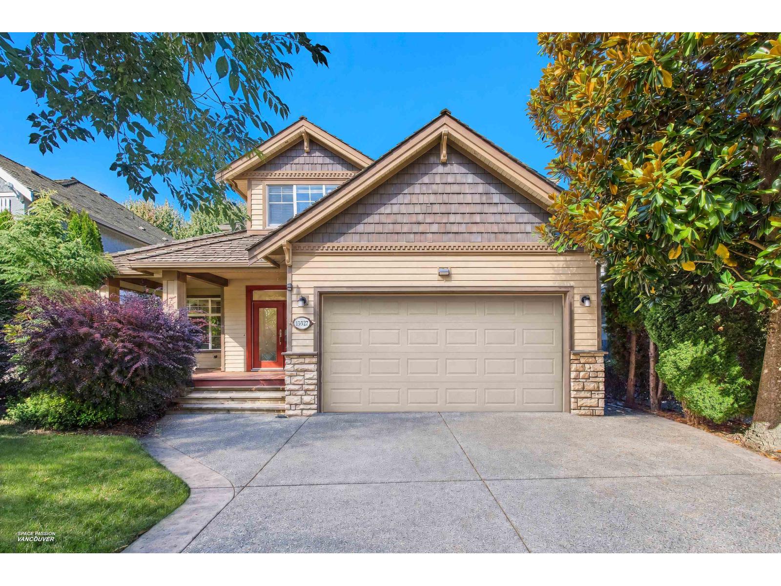 15527 37a Avenue, Surrey, British Columbia  V3Z 0H6 - Photo 2 - R3171504