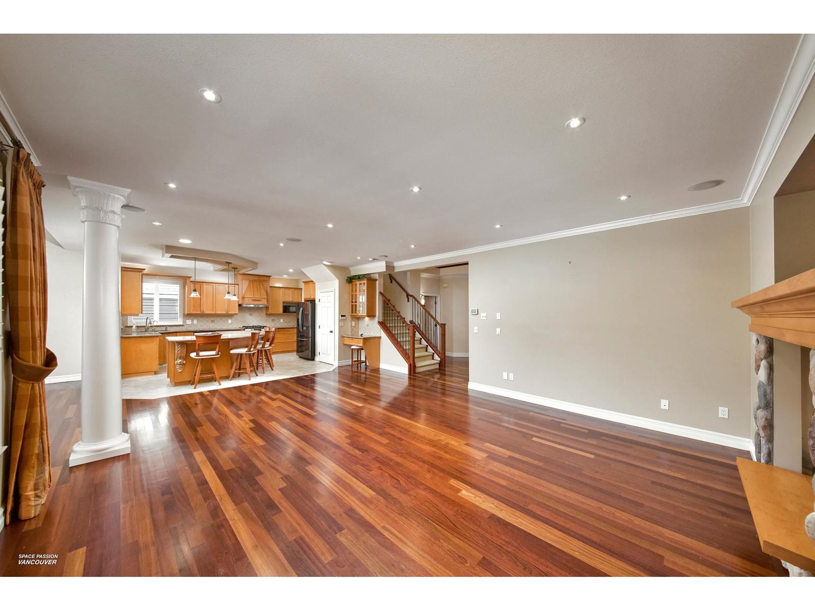15527 37a Avenue, Surrey, British Columbia  V3Z 0H6 - Photo 4 - R3171504