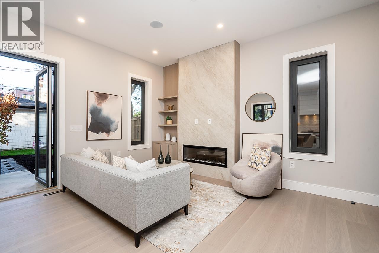 2 4579 W 11th Ave Avenue, Vancouver, British Columbia  V6R 2M5 - Photo 3 - R3170969