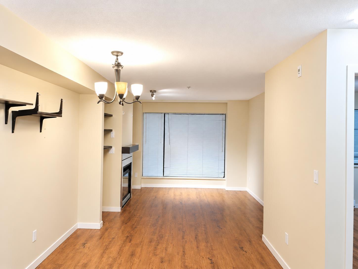 3f 10866 City Parkway, Surrey, British Columbia  V3T 5W9 - Photo 3 - R3170272