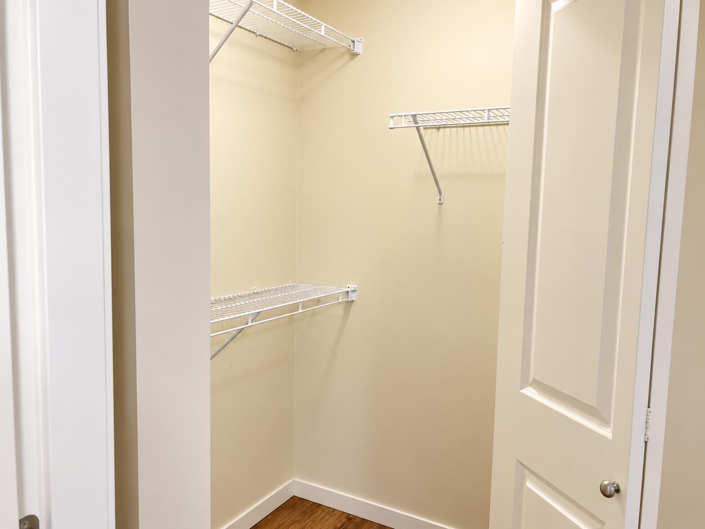 3f 10866 City Parkway, Surrey, British Columbia  V3T 5W9 - Photo 9 - R3170272