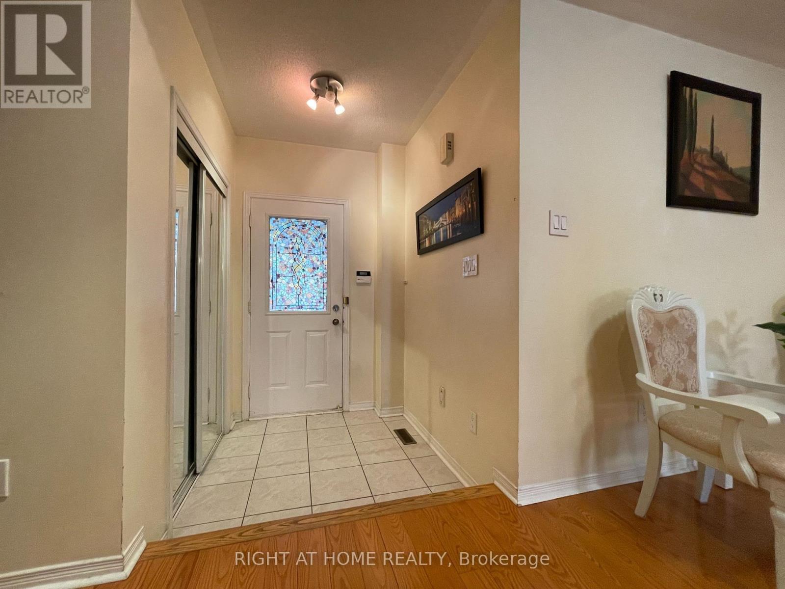 106 Novella Road, Vaughan, Ontario  L4K 5K7 - Photo 3 - N13559532