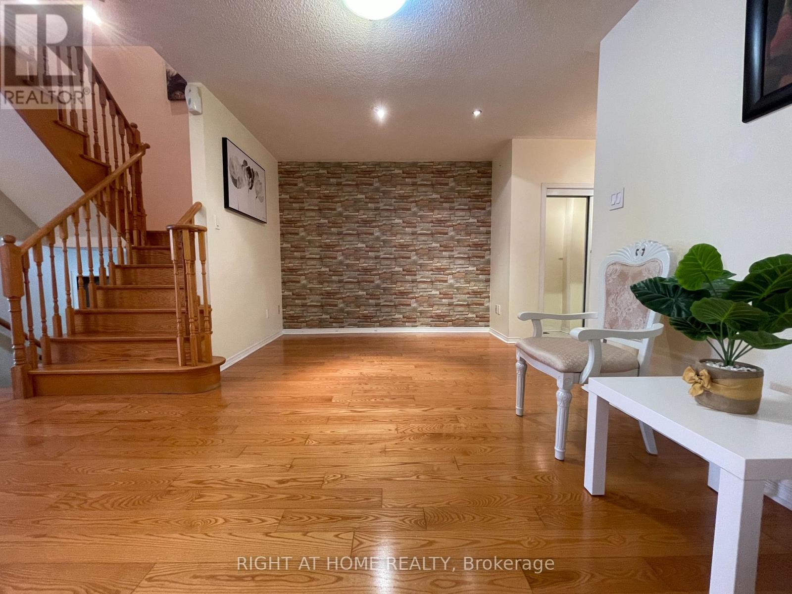 106 Novella Road, Vaughan, Ontario  L4K 5K7 - Photo 7 - N13559532