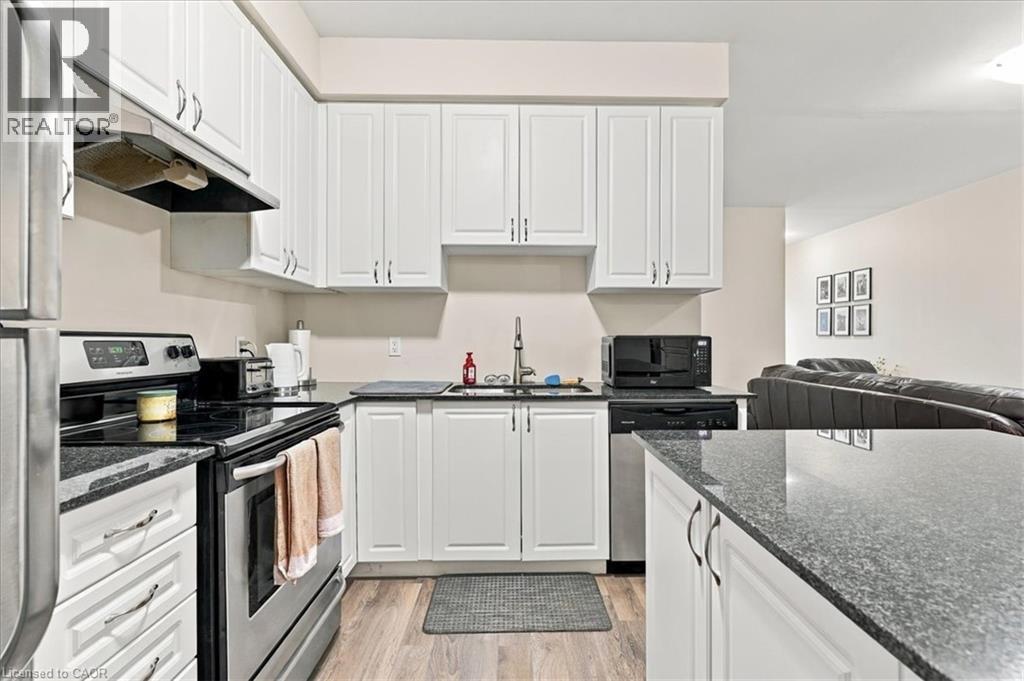908 Apple Hill Lane, Kitchener, Ontario  N2R 0L7 - Photo 9 - 40868966