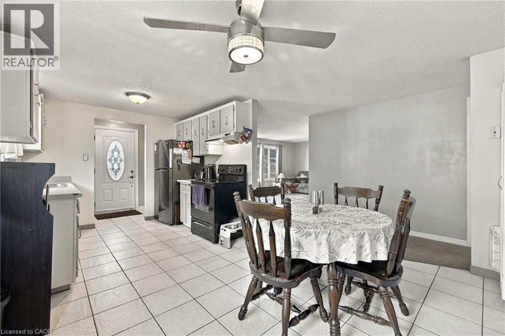 135 Cedarhill Crescent, Kitchener, Ontario  N2E 1R3 - Photo 14 - 40868829