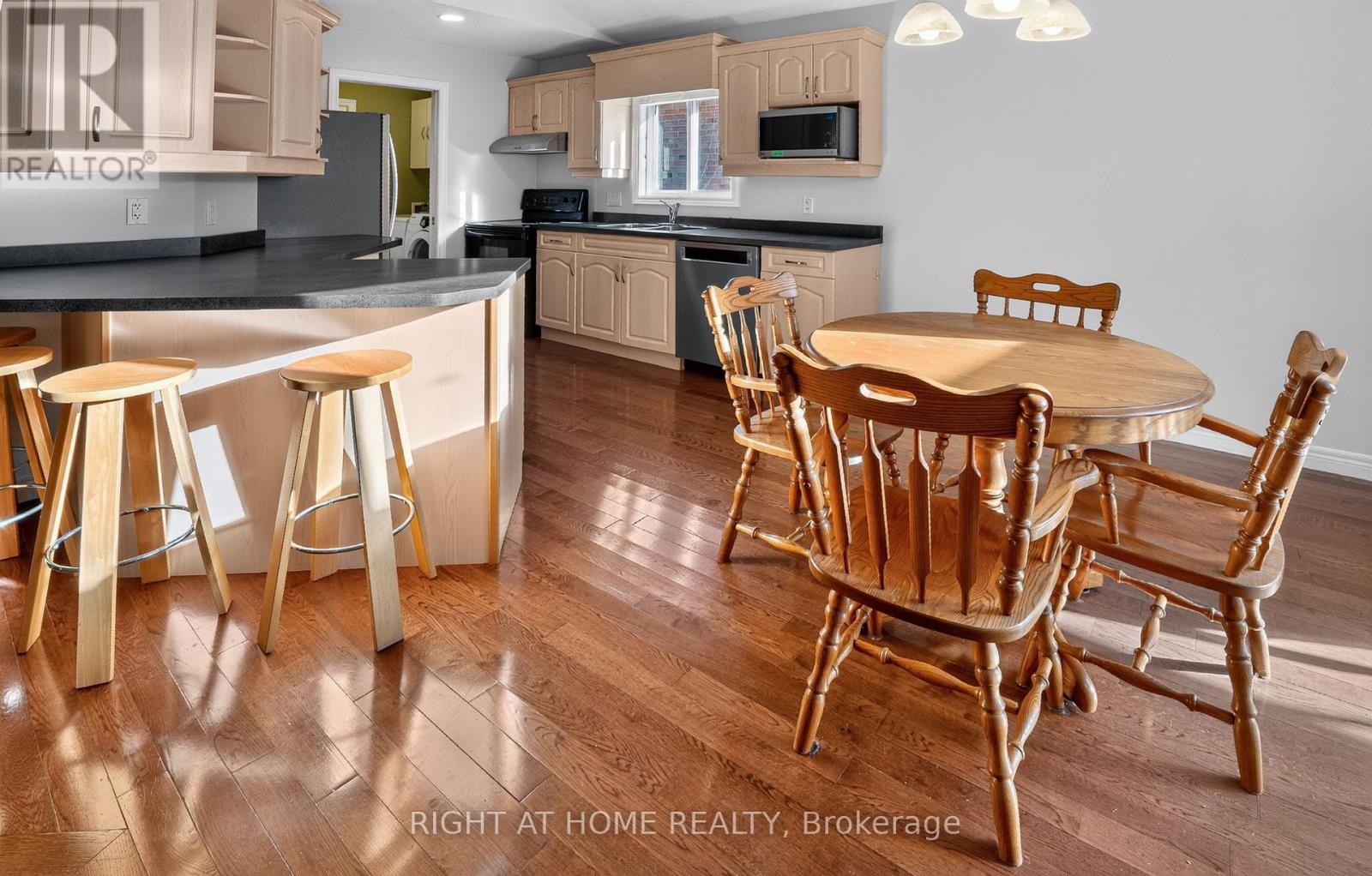 14 Oriole Lane, St. Thomas, Ontario  N5R 6K8 - Photo 8 - X13865408