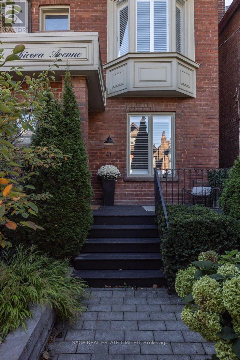 41 Chicora Avenue, Toronto, Ontario  M5R 1T7 - Photo 2 - C13865362