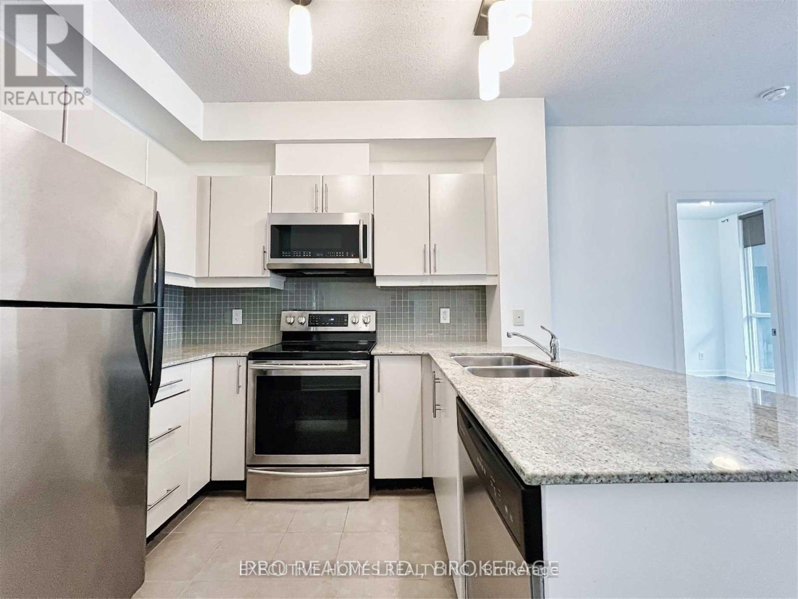 405 - 18 Harbour Street, Toronto, Ontario  M5J 2Z6 - Photo 11 - C13865372