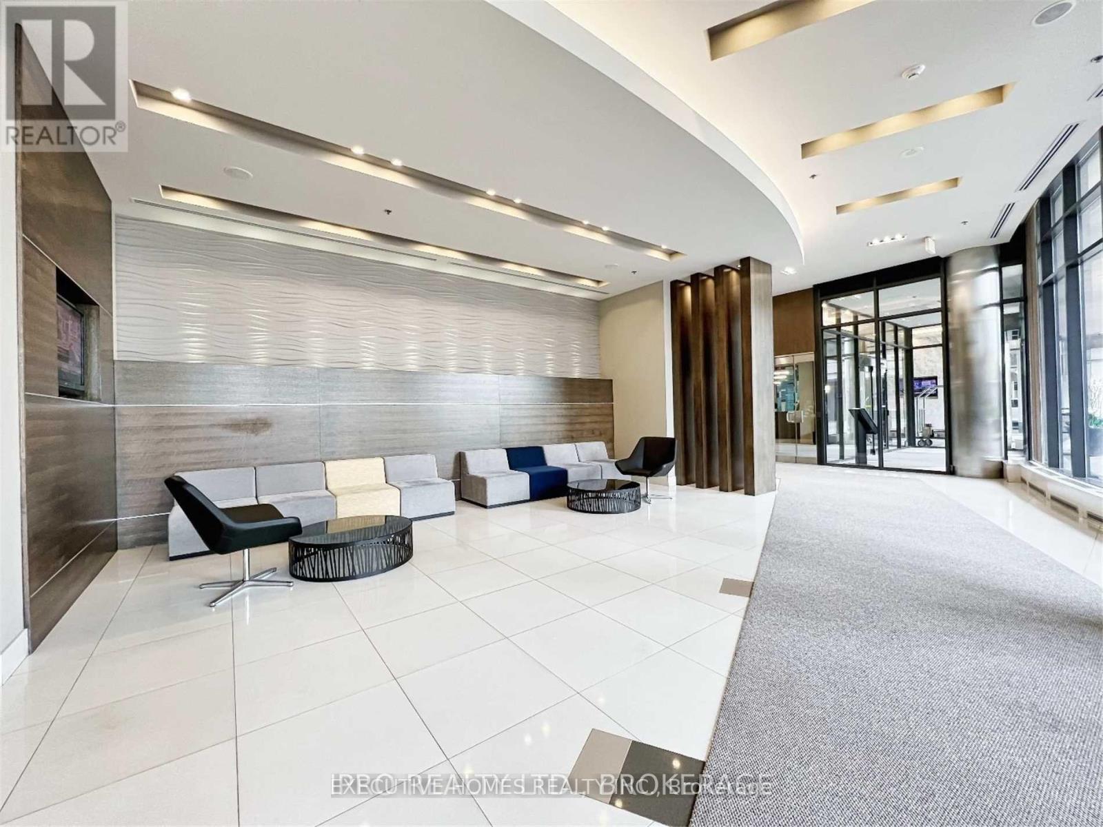 405 - 18 Harbour Street, Toronto, Ontario  M5J 2Z6 - Photo 2 - C13865372