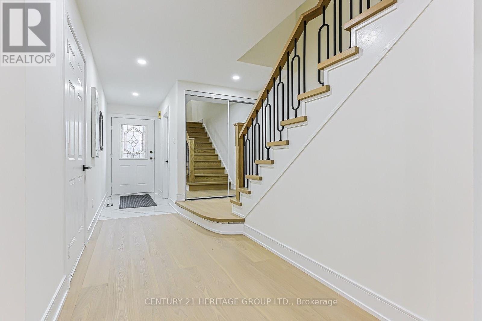 9 - 766 Caradonna Crescent, Newmarket, Ontario  L3X 1W6 - Photo 3 - N13865302