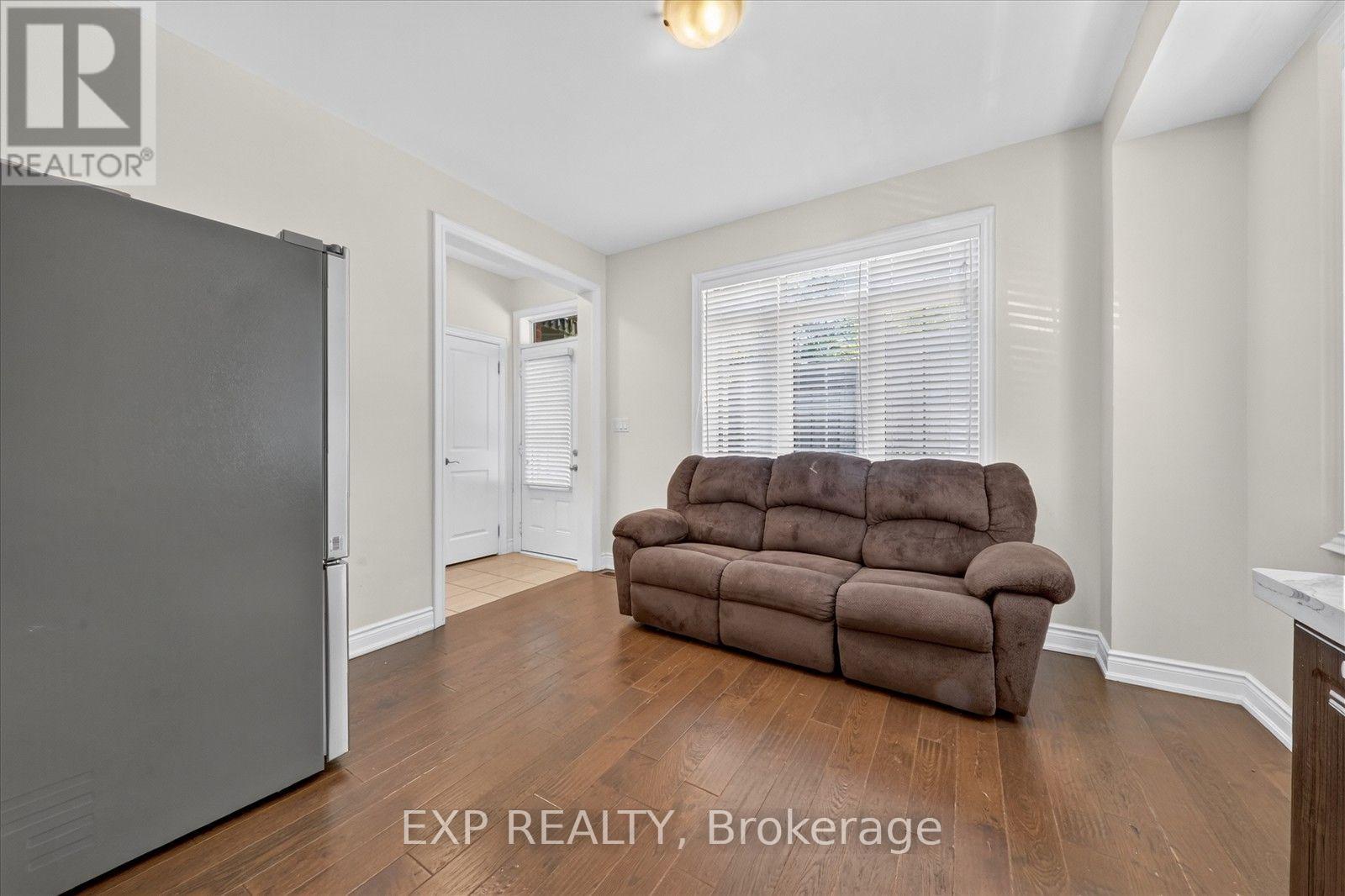 18 Ingleside Street, Vaughan, Ontario  L4L 0H9 - Photo 13 - N13865312