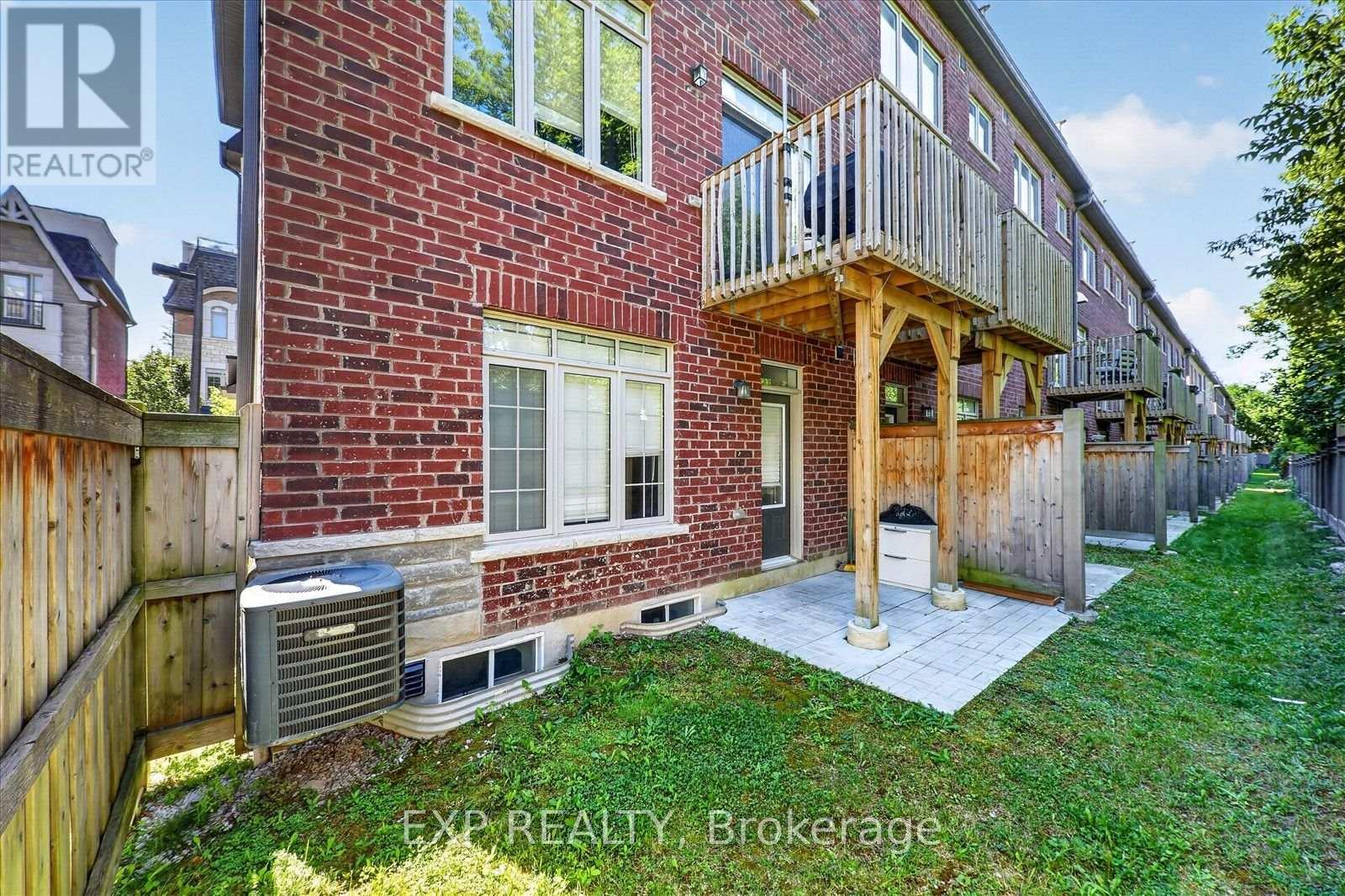 18 Ingleside Street, Vaughan, Ontario  L4L 0H9 - Photo 4 - N13865312