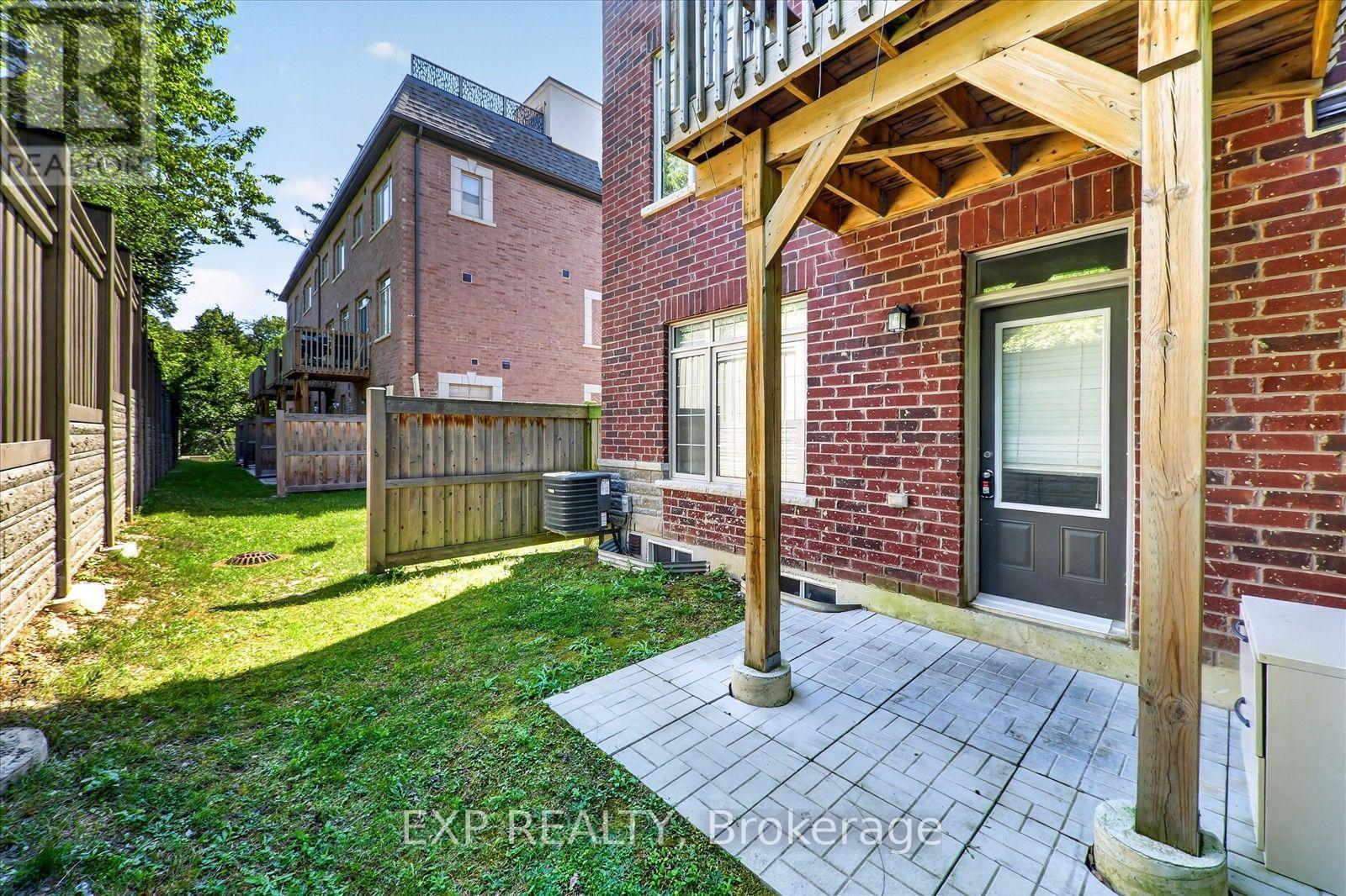 18 Ingleside Street, Vaughan, Ontario  L4L 0H9 - Photo 5 - N13865312