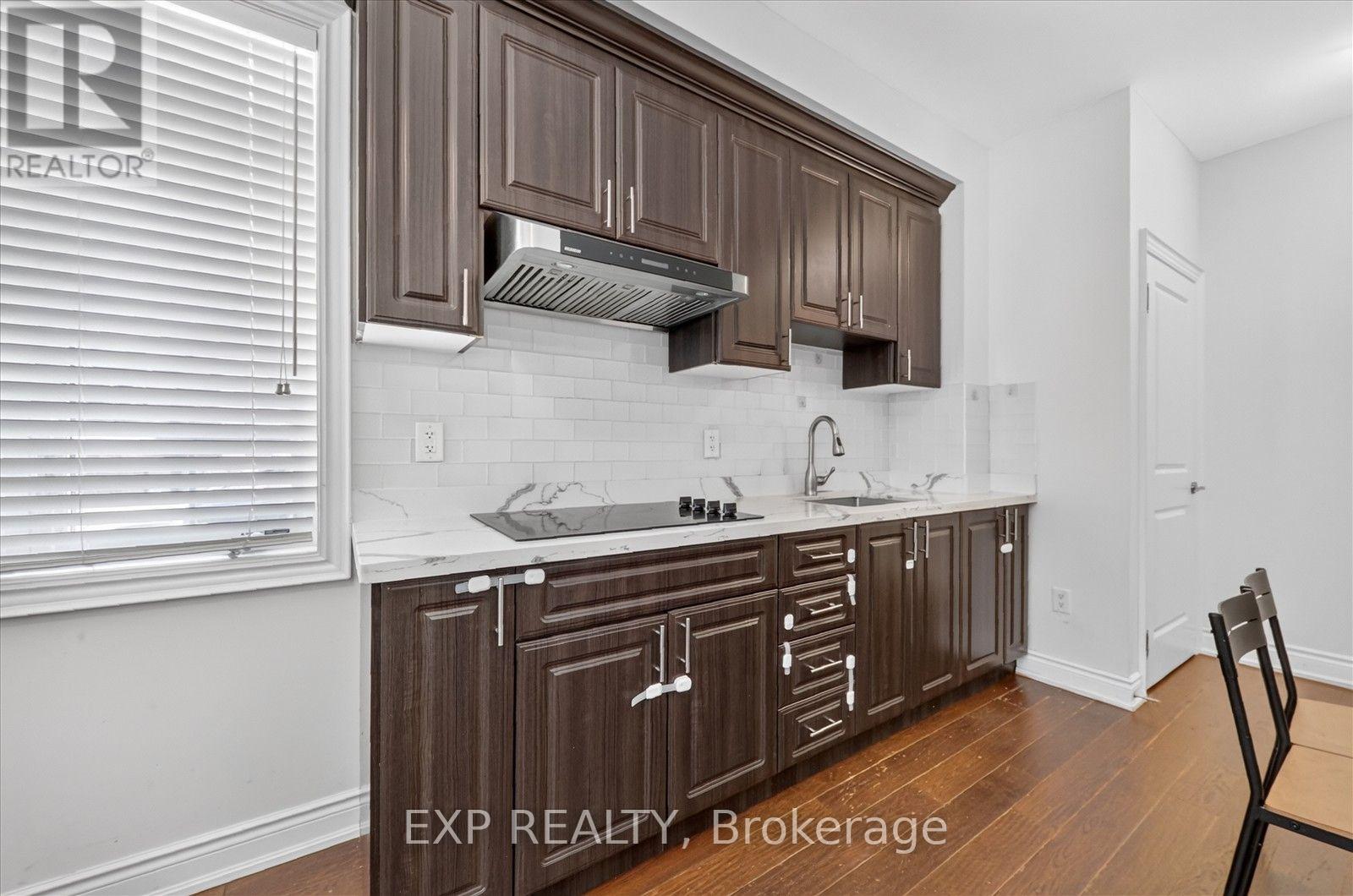 18 Ingleside Street, Vaughan, Ontario  L4L 0H9 - Photo 7 - N13865312