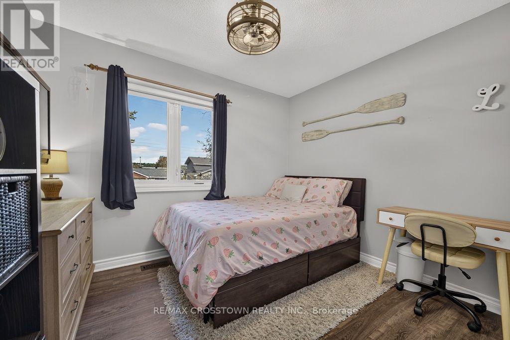 29 Brennan Avenue, Barrie (South Shore), Ontario  L4N 3X2 - Photo 19 - S13865304