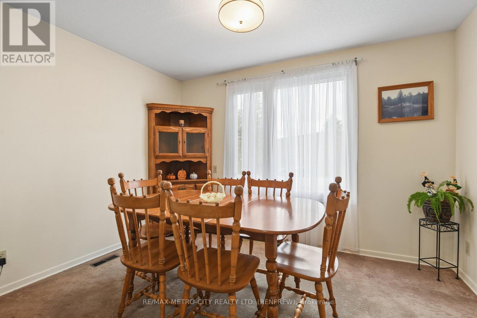 583 King Street, Renfrew, Ontario  K7V 1E8 - Photo 10 - X13865402