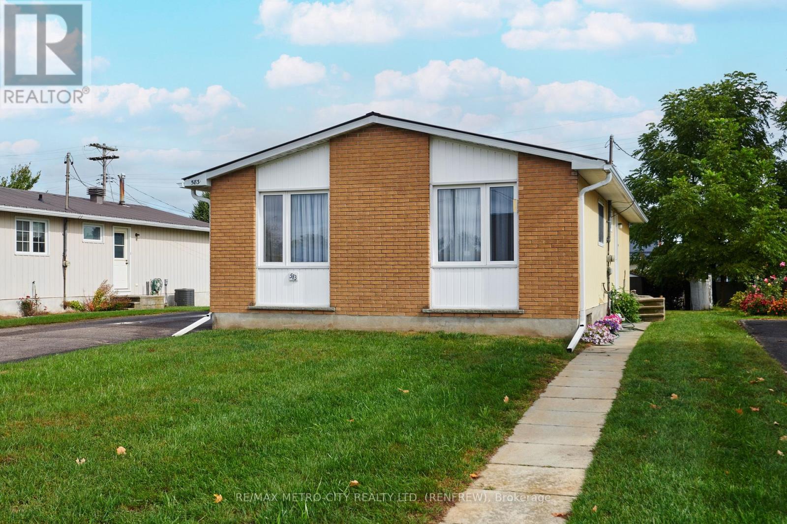 583 King Street, Renfrew, Ontario  K7V 1E8 - Photo 2 - X13865402