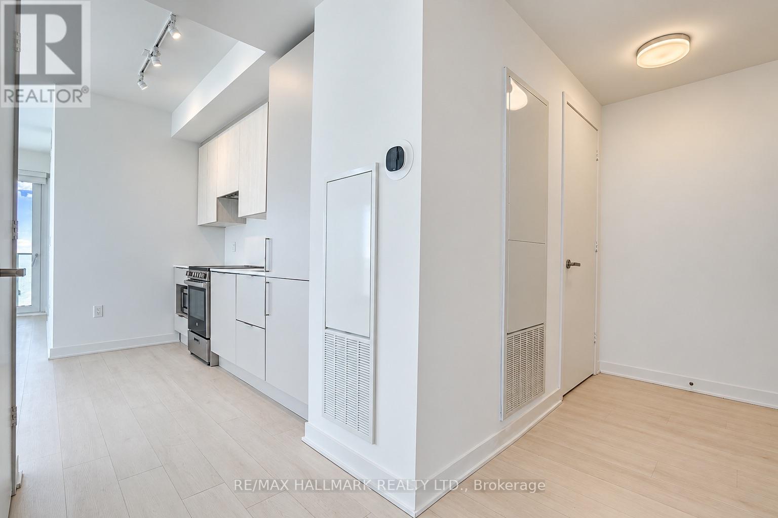 5504 - 3900 Confederation Parkway, Mississauga, Ontario  L5B 0M3 - Photo 23 - W13865382