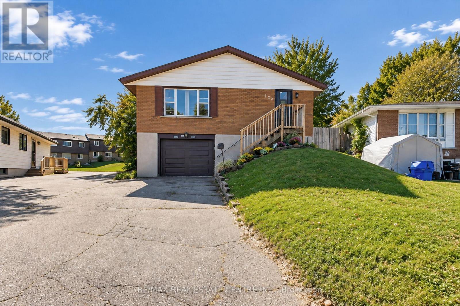 135 Cedarhill Crescent, Kitchener, Ontario  N2E 1R3 - Photo 1 - X13865374