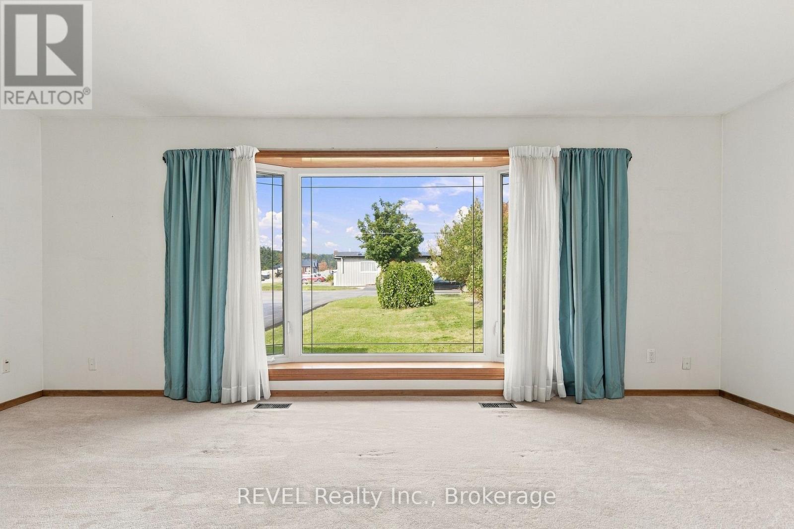 17527 Telephone Road, Quinte West, Ontario  K8V 5P4 - Photo 10 - X13865426