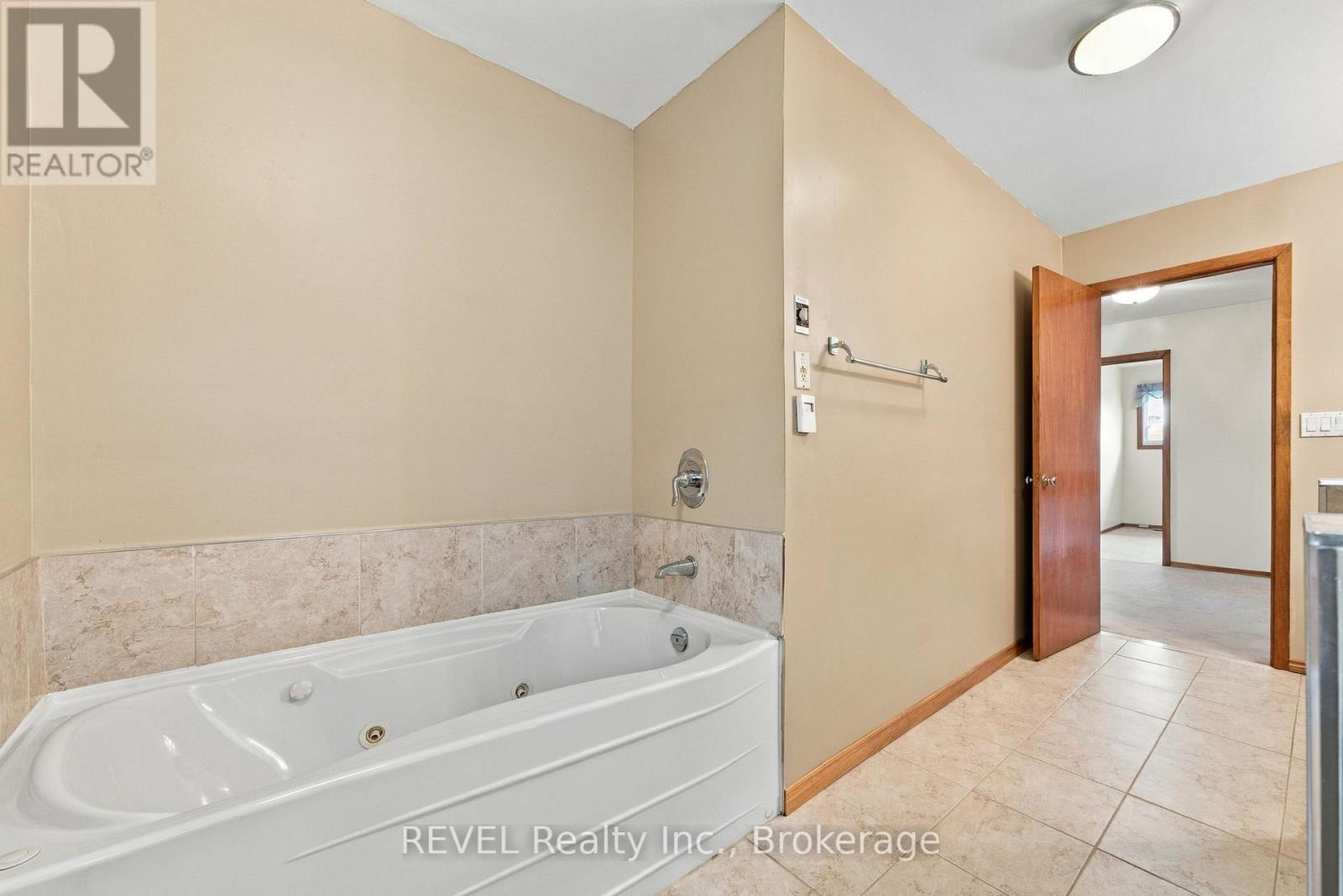 17527 Telephone Road, Quinte West, Ontario  K8V 5P4 - Photo 30 - X13865426
