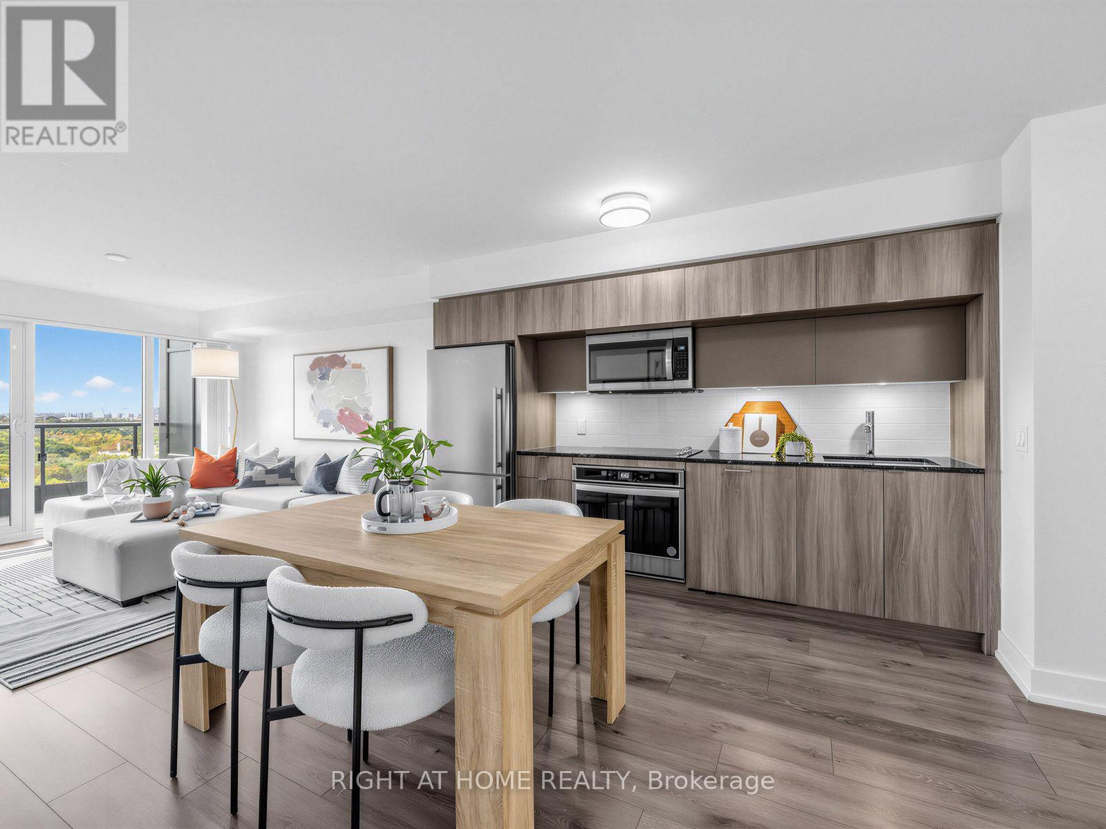 2423 - 585 Bloor Street E, Toronto, Ontario  M4W 0B3 - Photo 2 - C13865454