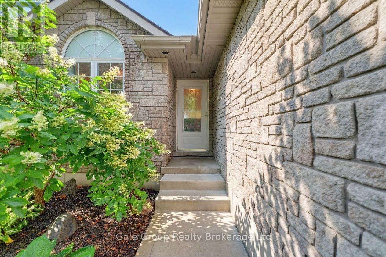 471 Ontario Street, Woodstock, Ontario  N4V 1G7 - Photo 3 - X13769200