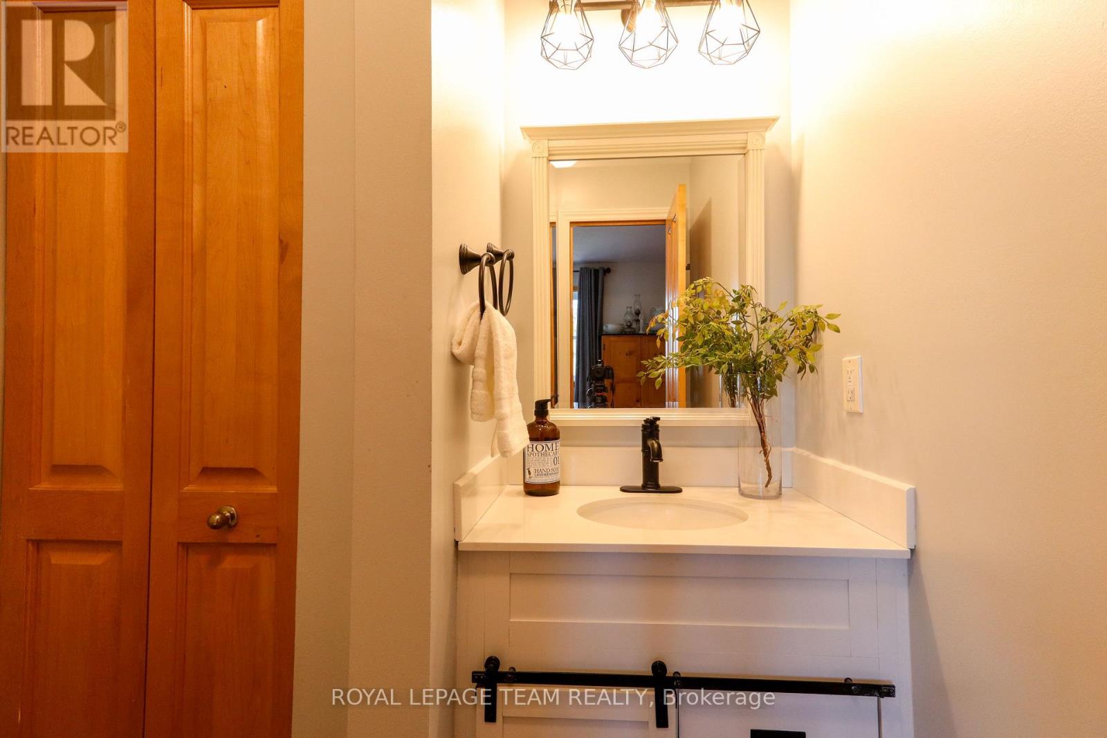 1501 Meadowbrook Road, Ottawa, Ontario  K1B 5J9 - Photo 27 - X13865484